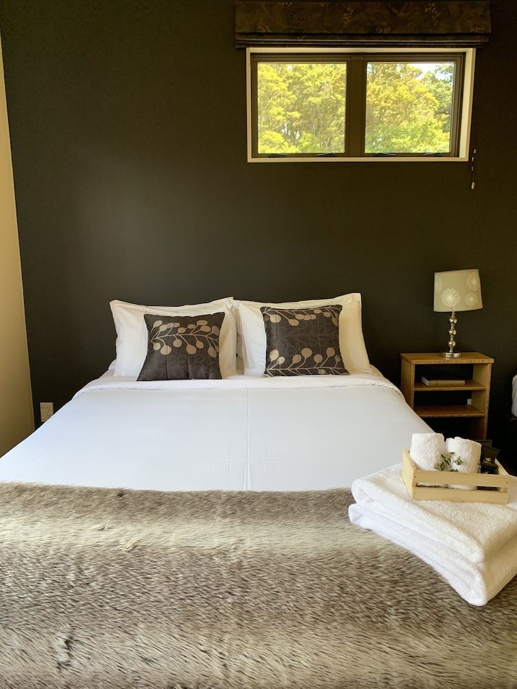 Snowhaven Economy Studio, Non Smoking, Kitchenette (Economy Studio Unit) 6