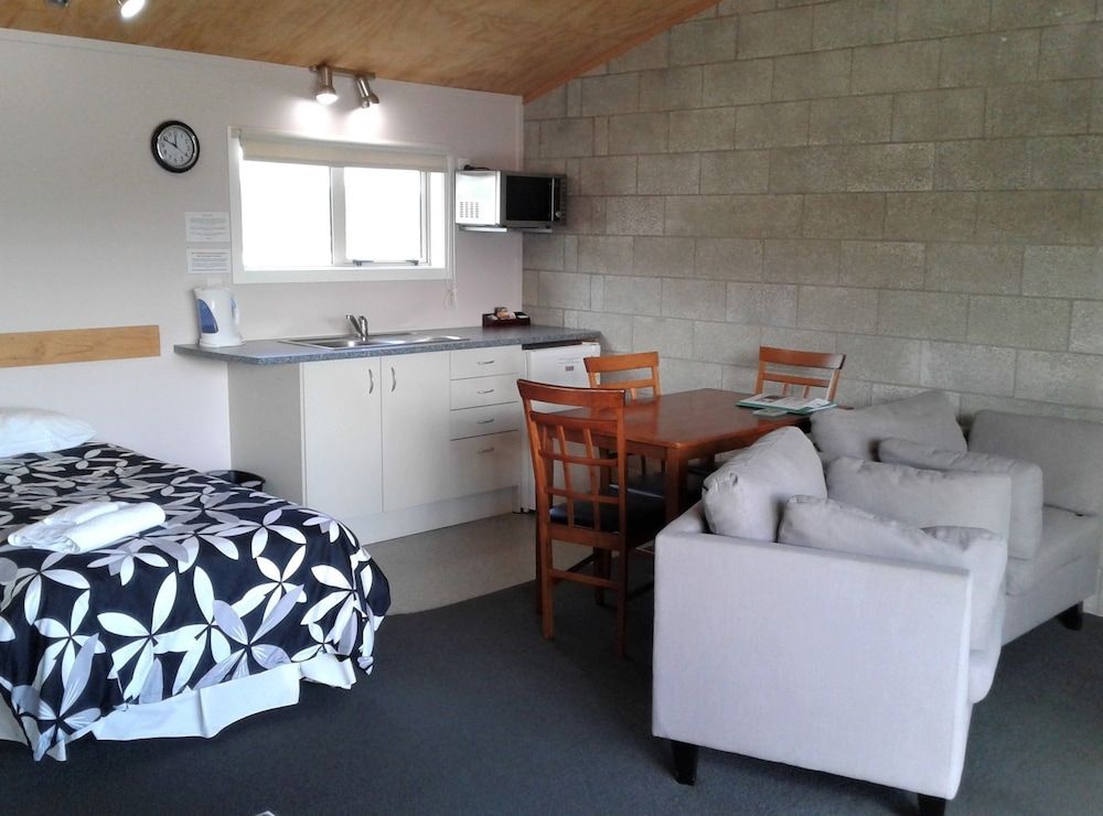 Standard Studio, Accessible