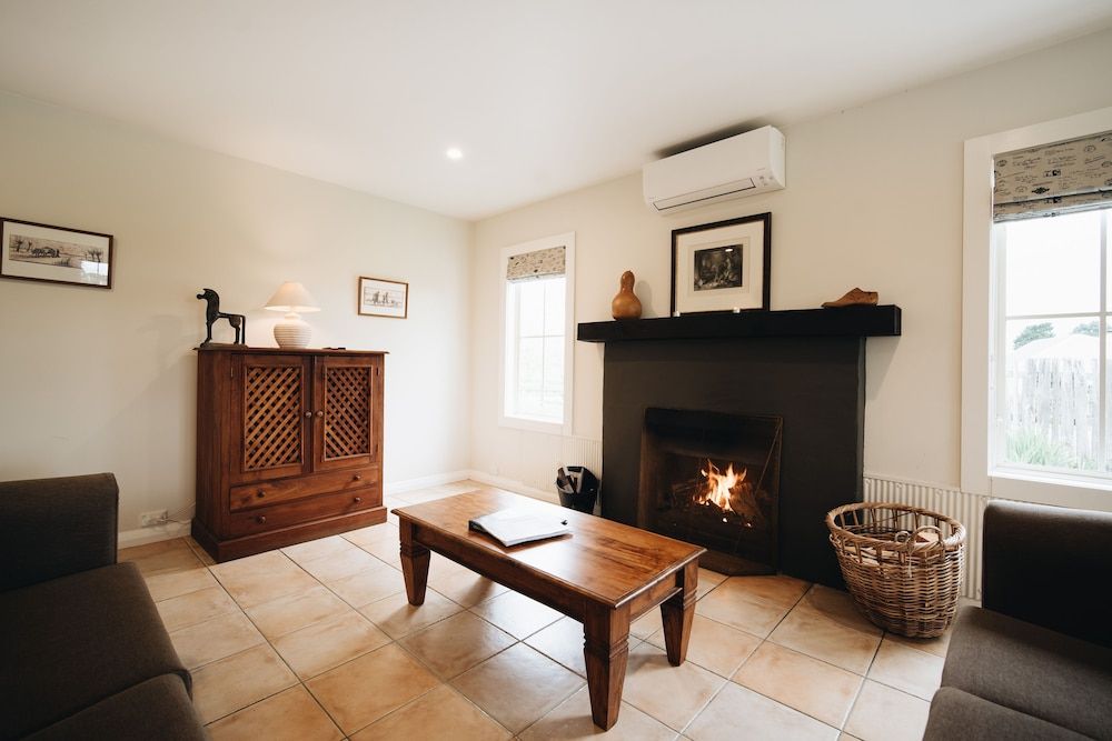 Brackenridge Country Retreat & Spa 4 Bedroom Cottage 8