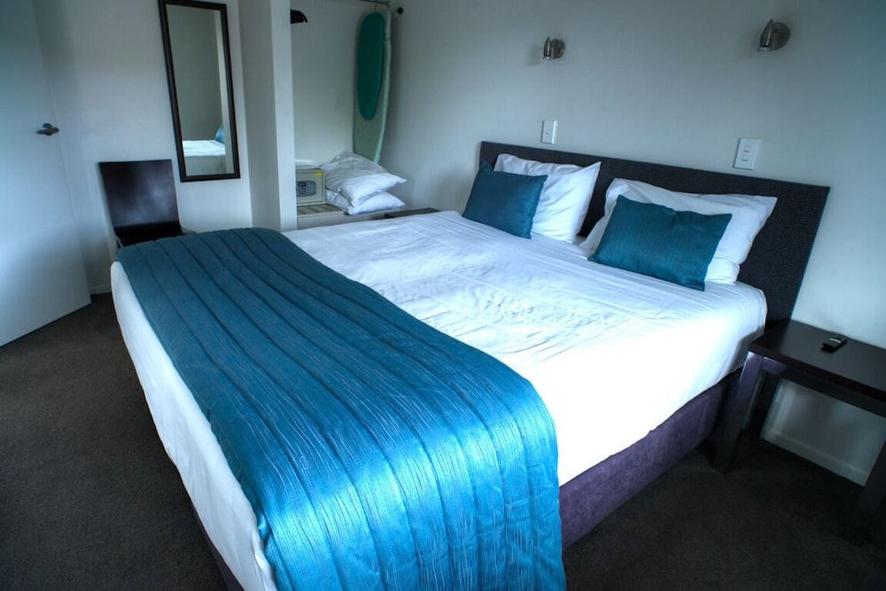 Aveda Motor Lodge Executive Suite, 1 Bedroom, Non Smoking, Kitchenette (Spa Apartment) 2