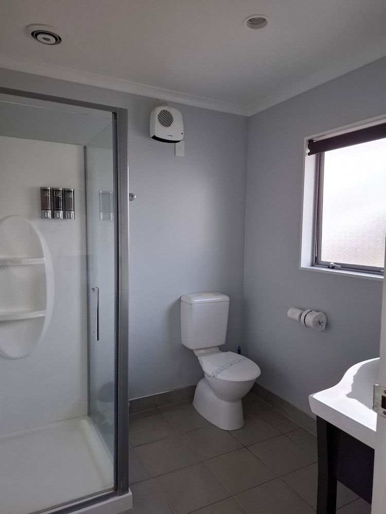 Aveda Motor Lodge Executive Studio, Non Smoking, Kitchenette 5