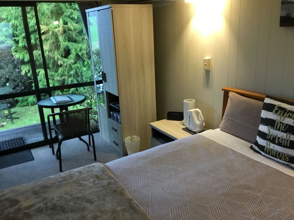 Double Room - No In-Room Wi-Fi (Room 6)
