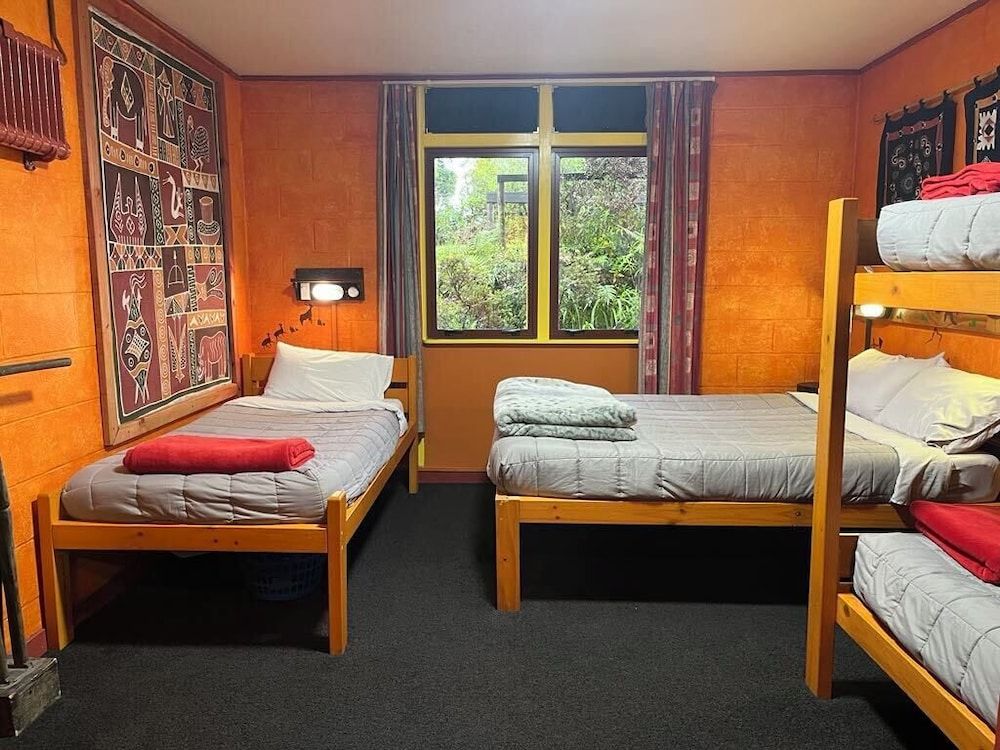 Global Village Backpackers 4 Bed Private Room