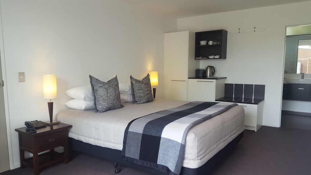 Ski Time Lodge Standard Apartment, 3 Bedrooms 2