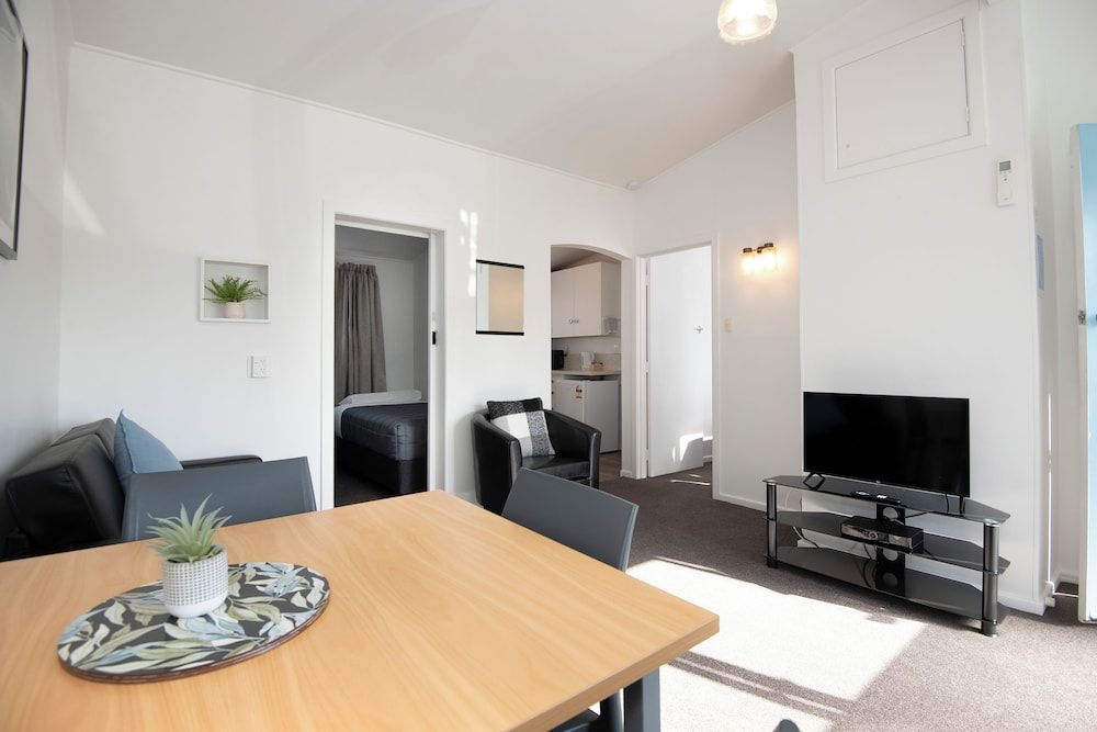 Sundowner Spanish Lady Motel Standard Apartment, 2 Bedrooms 9