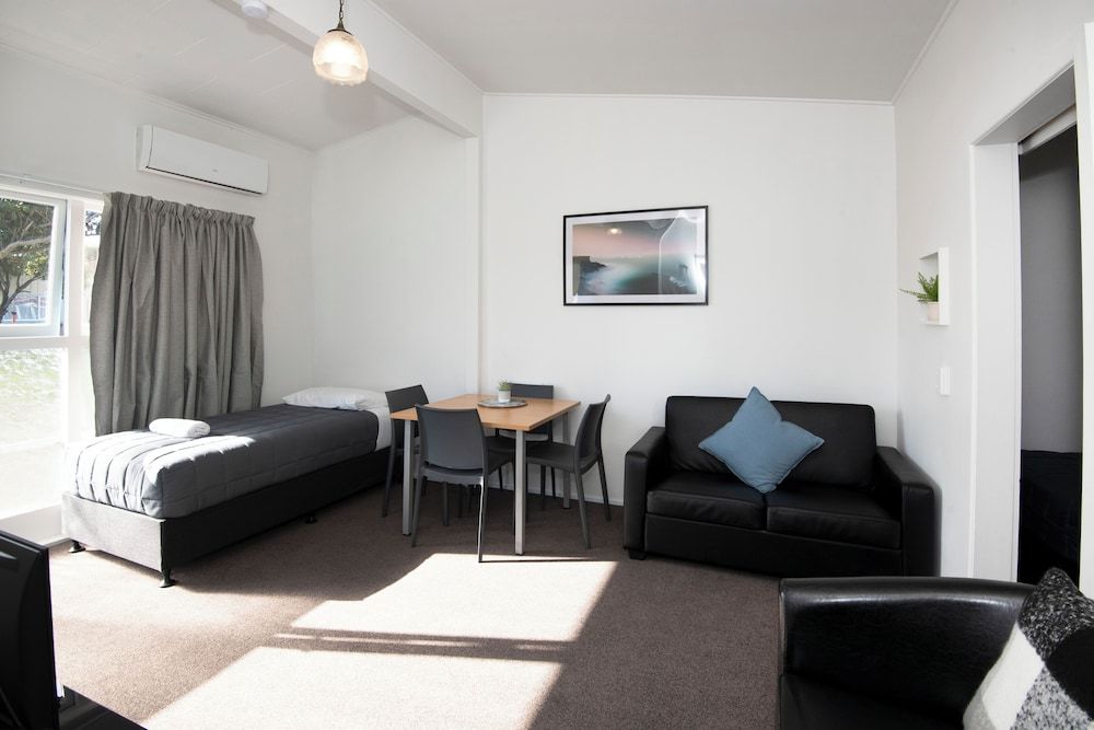 Sundowner Spanish Lady Motel Standard Apartment, 2 Bedrooms 8