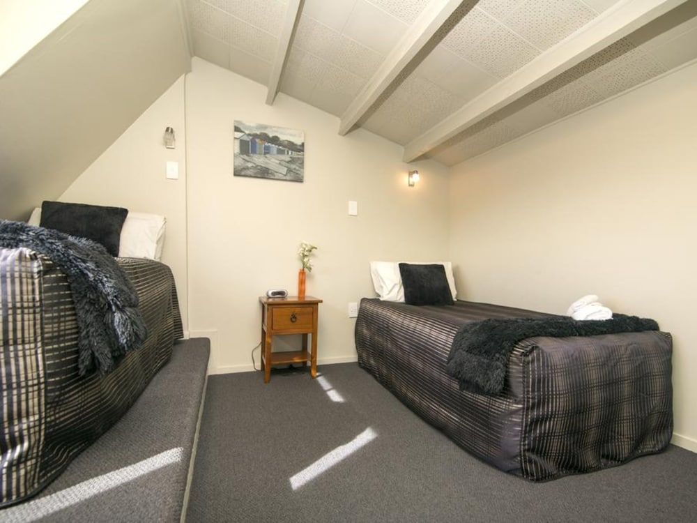 Aldan Lodge Motel 1 Bedroom Executive Suite 3