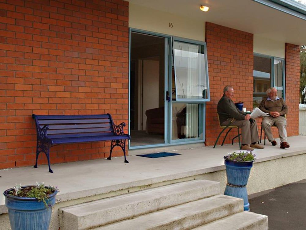 Aldan Lodge Motel 2 Bedroom Suite 2