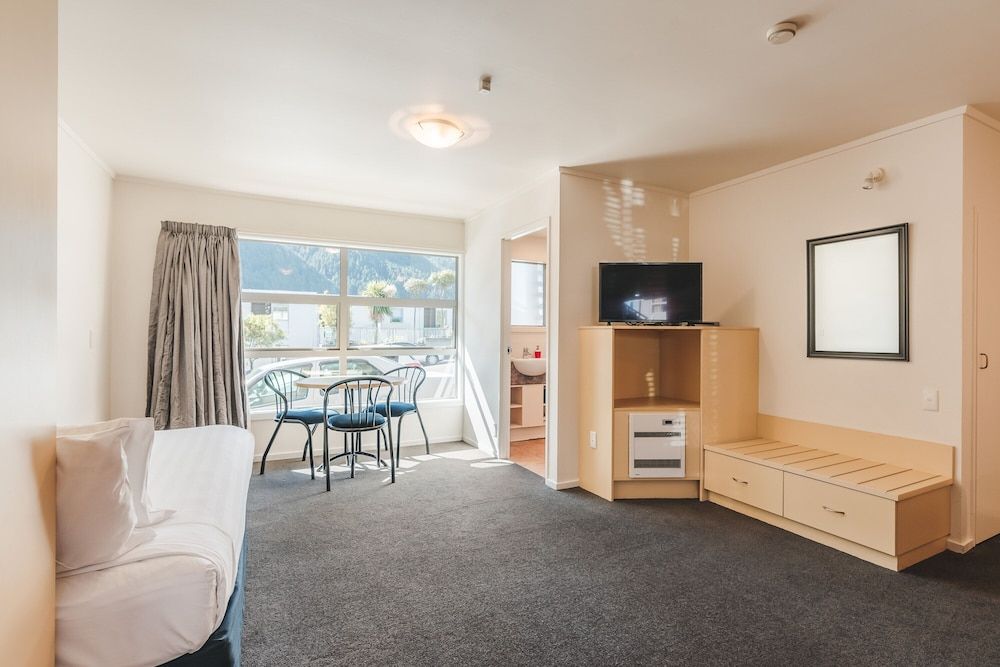 undefined Blue Peaks Lodge 9