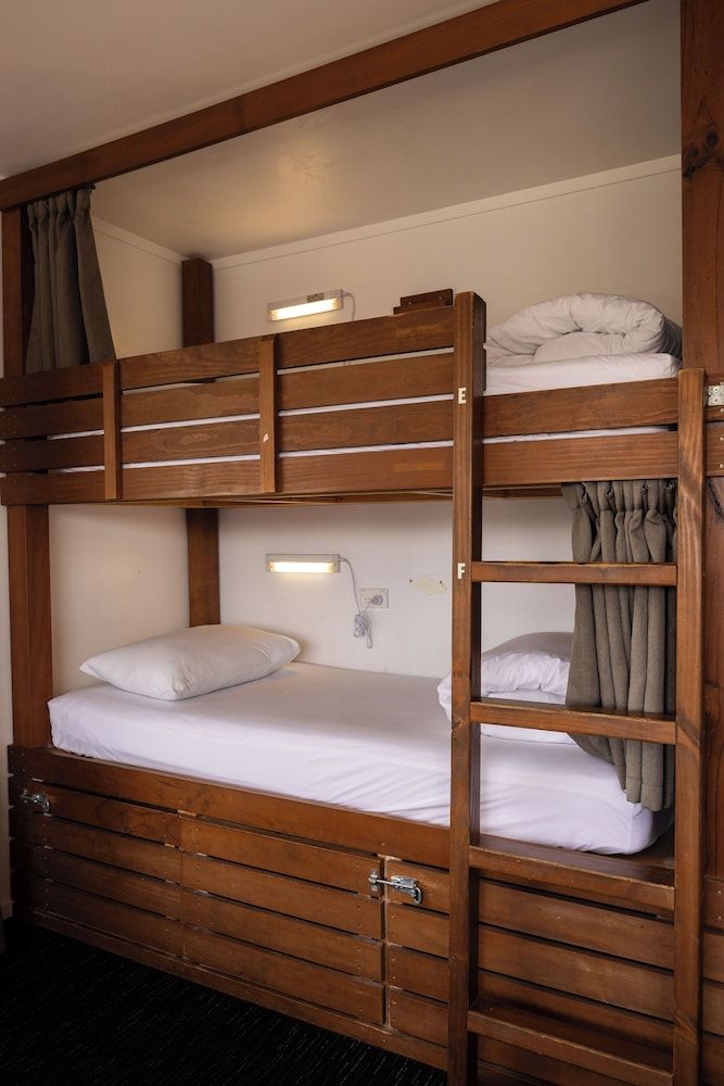 Bed in 4 Bed dorm - Female