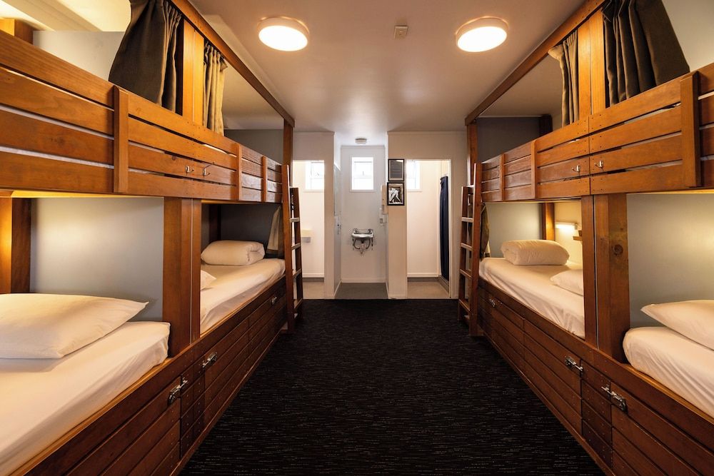 Bed in 8 Bed Dorm - Ensuite
