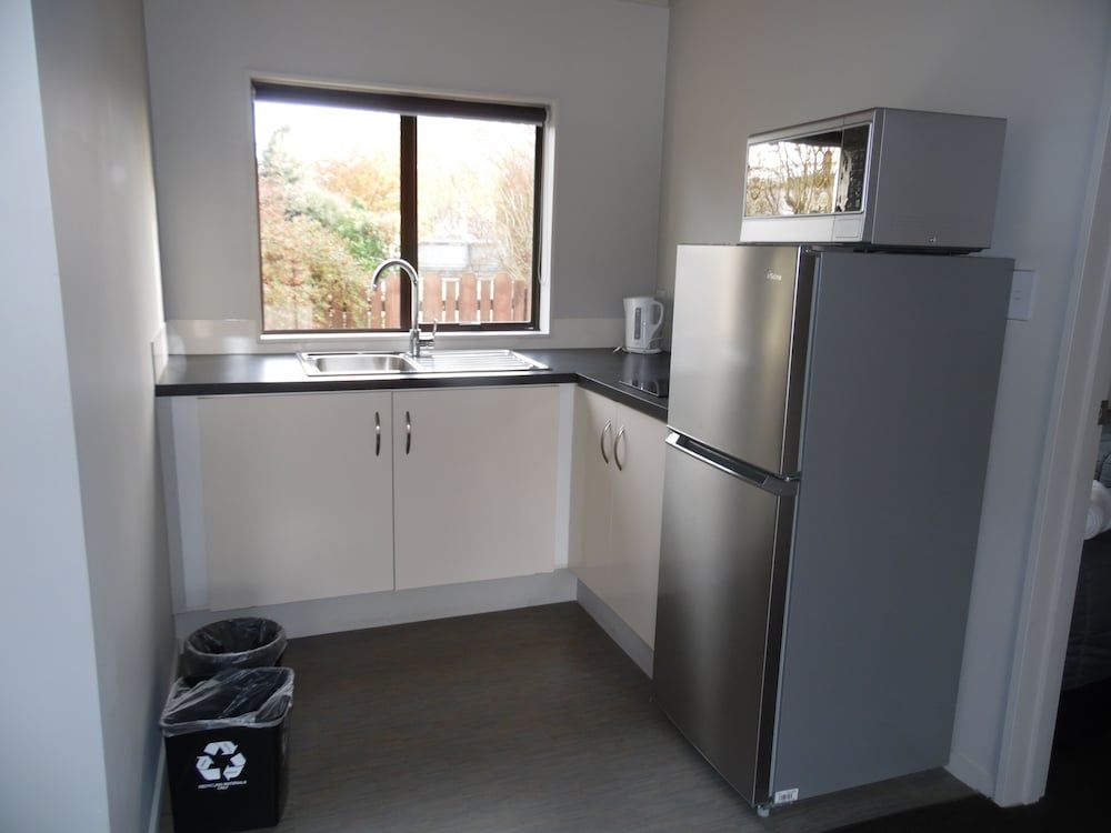 Pinewood Motels Apartment, 2 Bedrooms (Unit 2) 4