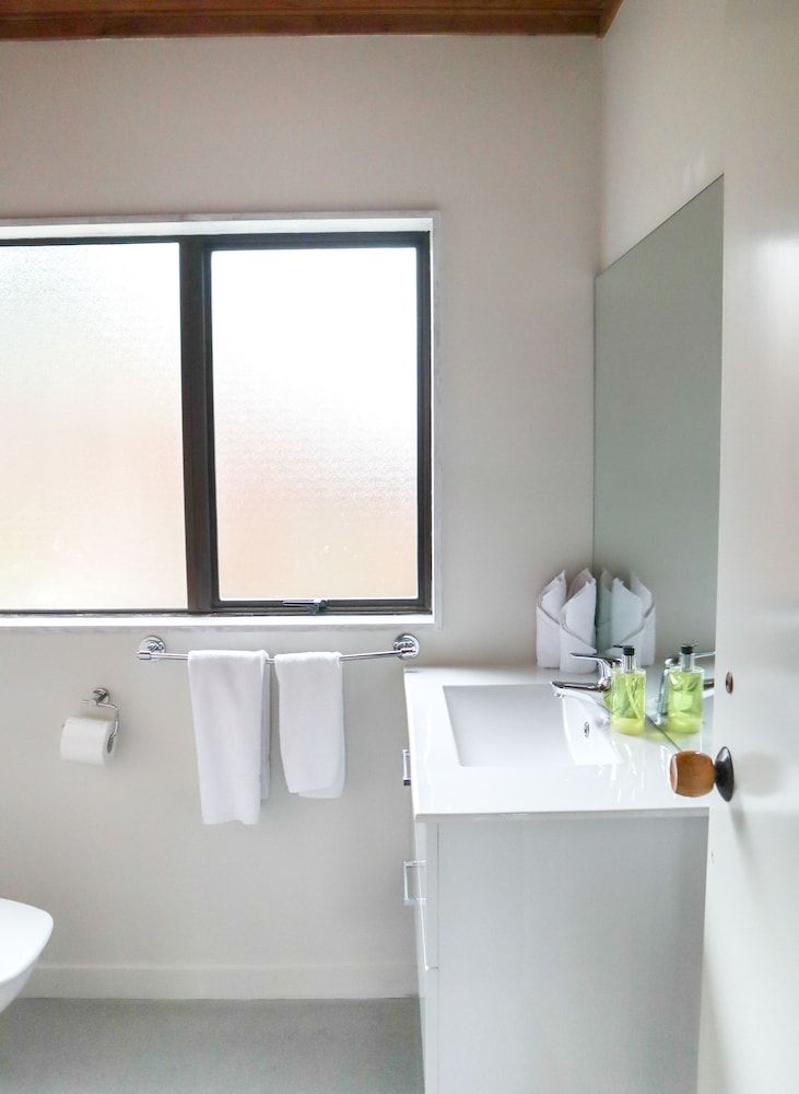 Pinewood Motels Apartment, 2 Bedrooms (Unit 2) 3