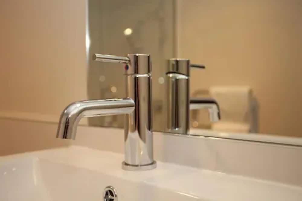 Atrium on Ulster Standard Suite, 2 Bedrooms, Non Smoking, Kitchenette (Sleeps 4-5) 3