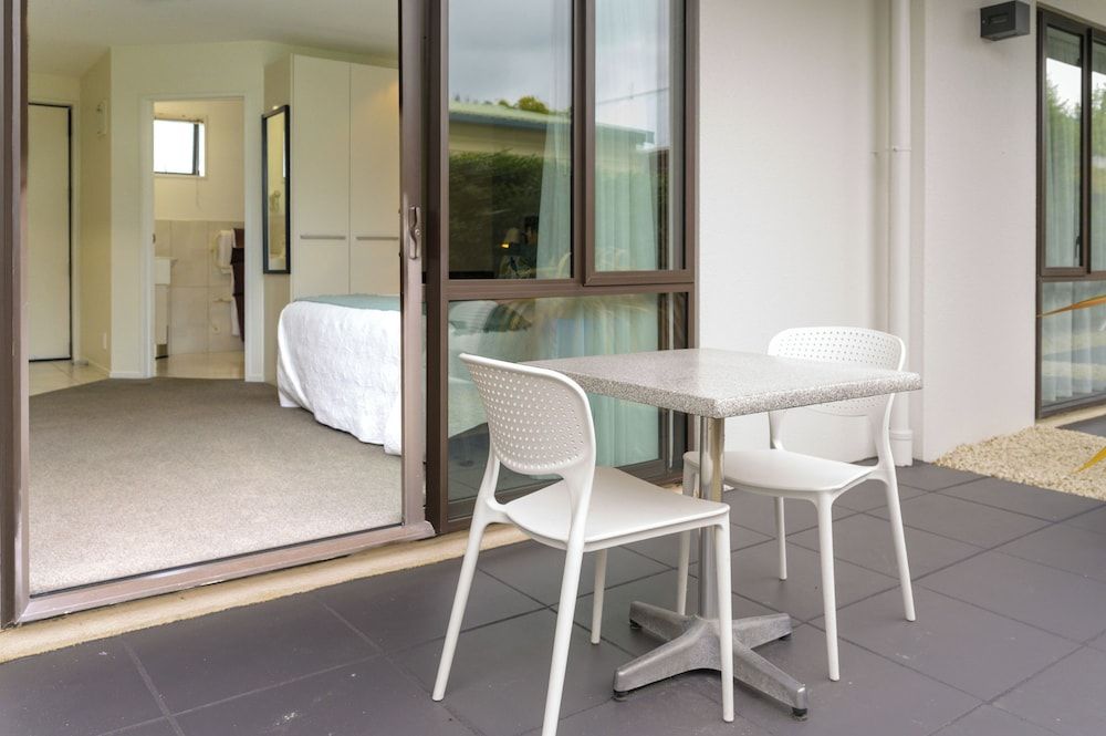 One Bedroom Twin