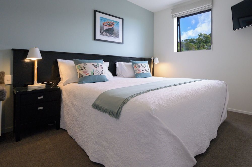 One Bedroom Twin