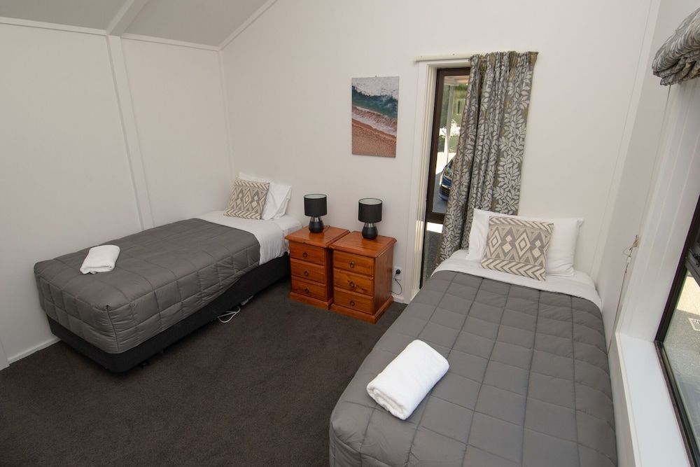 Middle Park Motel Three Bedroom House 2