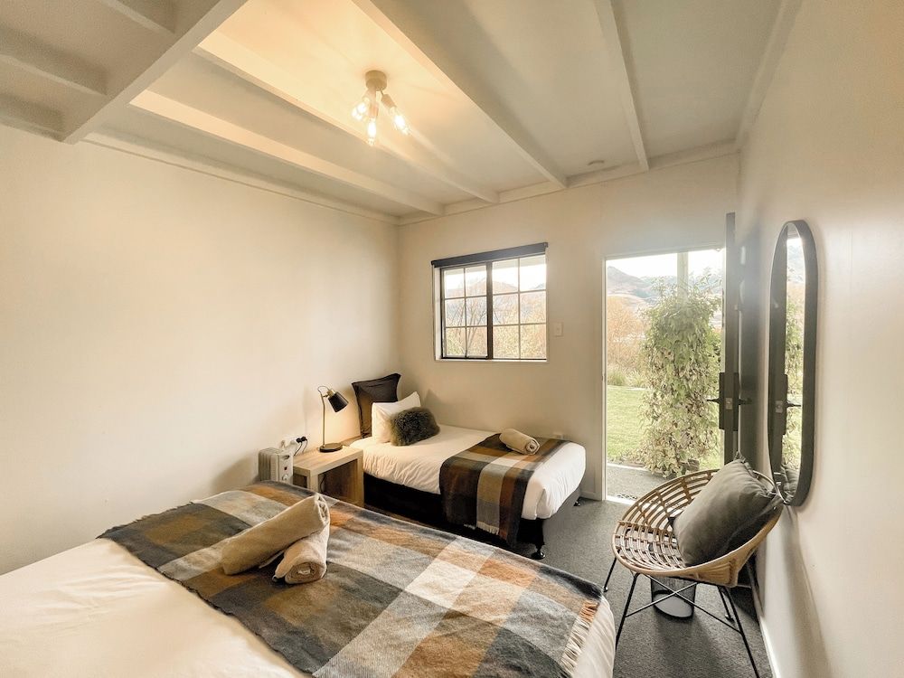 Superior King Room, Shared Bathroom