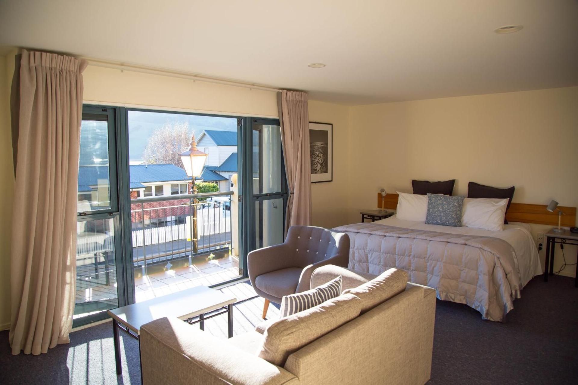 Studio Apartment