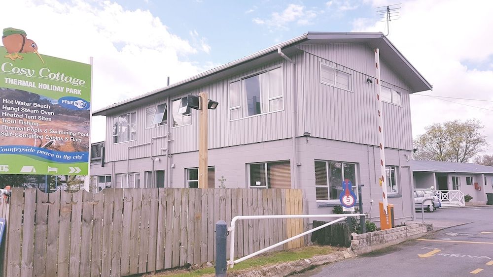 undefined Cosy Cottage Thermal Holiday Park 6
