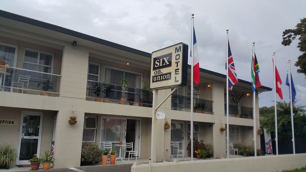 undefined Six on Union 5
