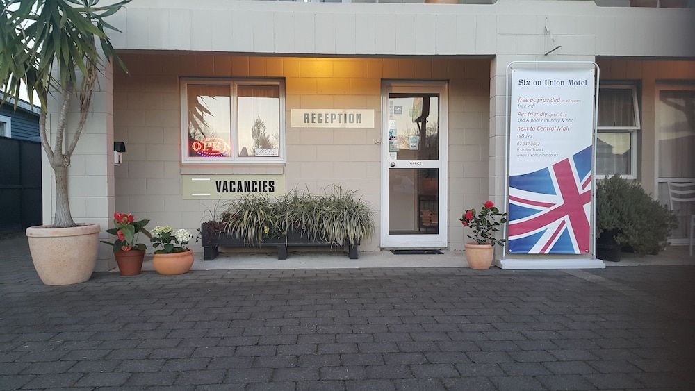 undefined Six on Union 2