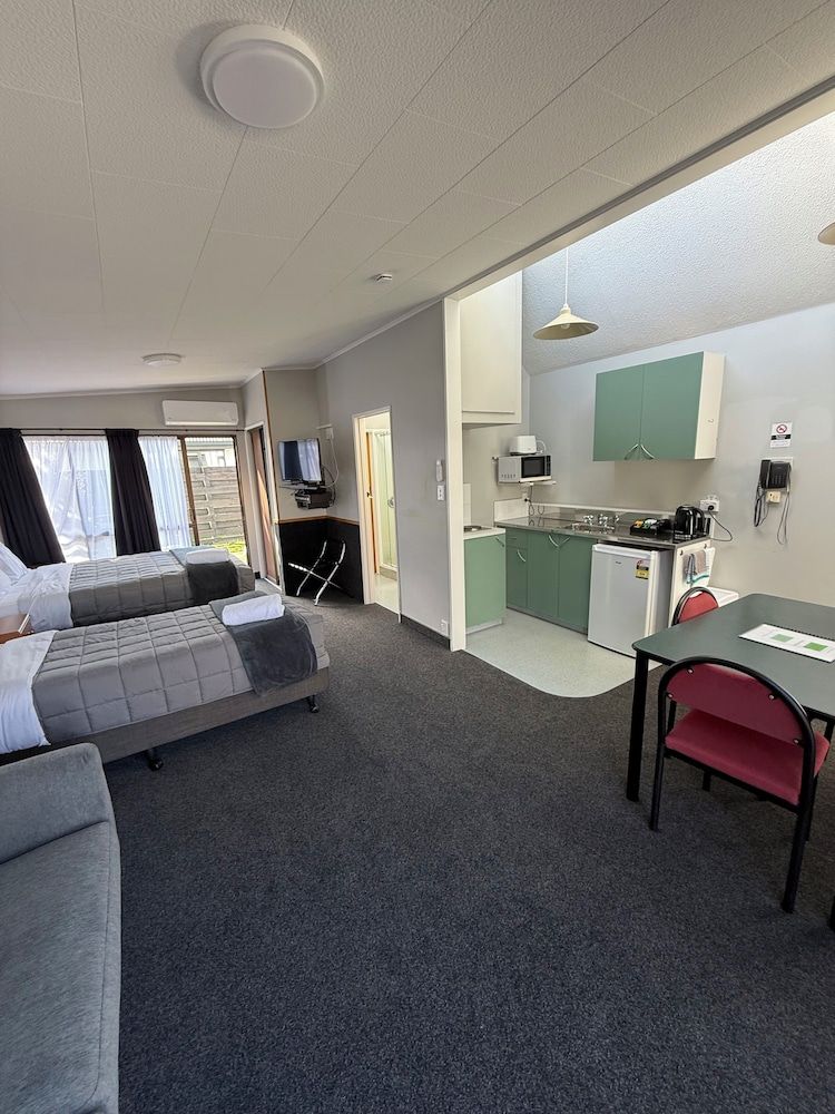 Sundowner Motel Queen Studio 6