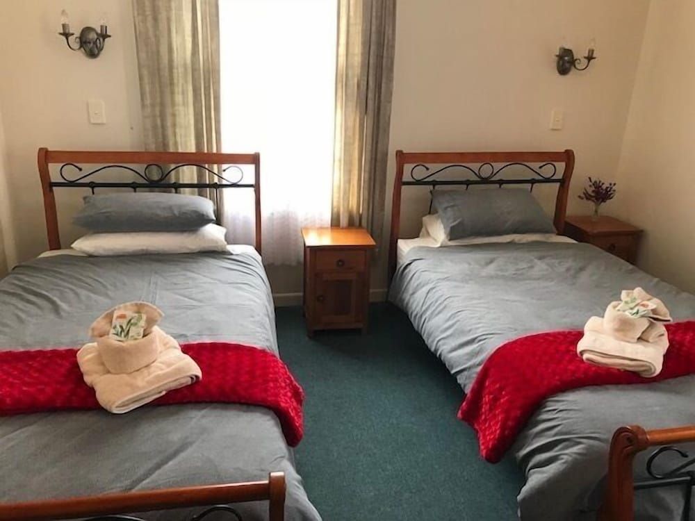 The Kentish Hotel Twin Room 2