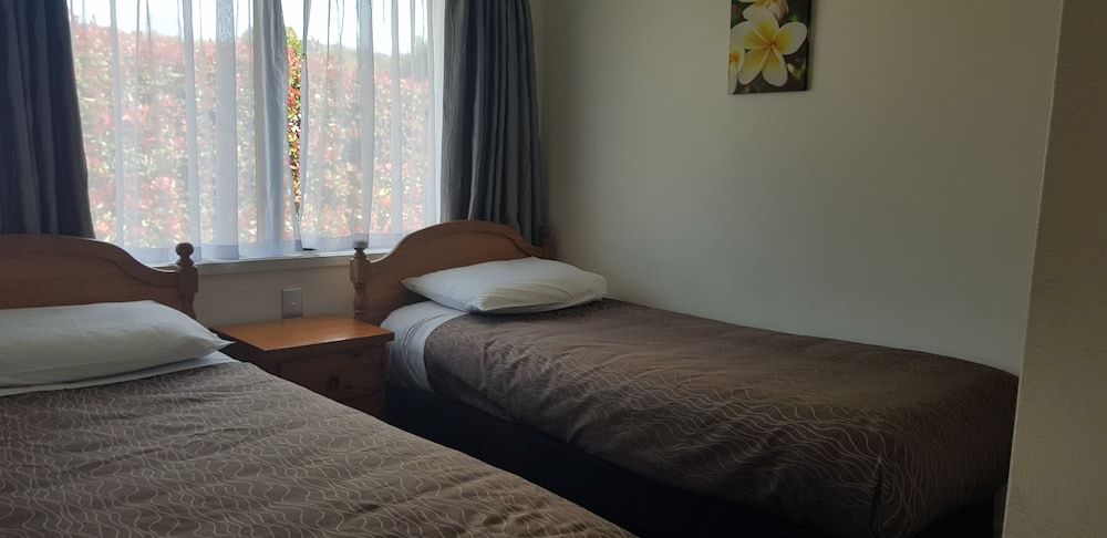 Accommodation Te Puna Two Bedroom Apartment 4