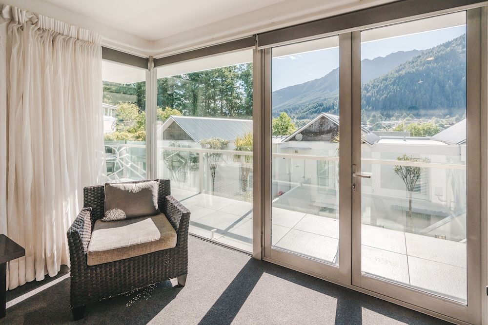 Blue Peaks Apartments Two Bedroom Apartment 11