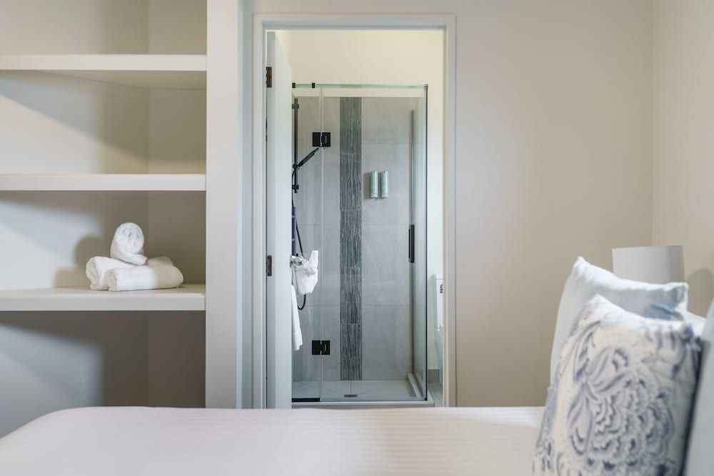 Castaways Resort Deluxe Chalet, 2 Bedrooms, Kitchenette, Ocean View (Chalet) 14