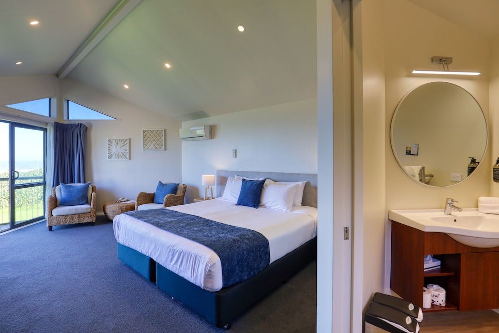 Castaways Resort Standard Studio, Kitchenette, Ocean View (Stylish Studio) 2