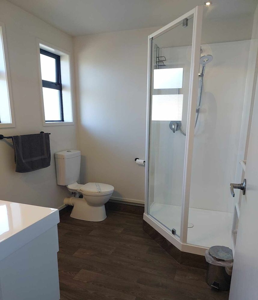 All Seasons Holiday Park Motel Style 2 Bedroom 5