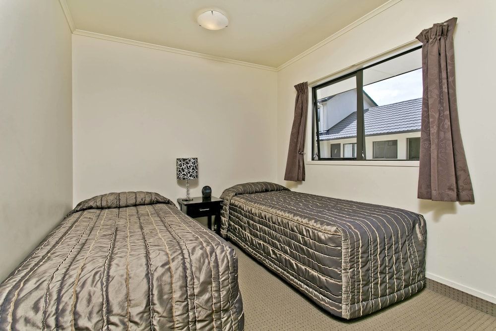 Family Suite, 2 Bedrooms, Jetted Tub, Courtyard Area