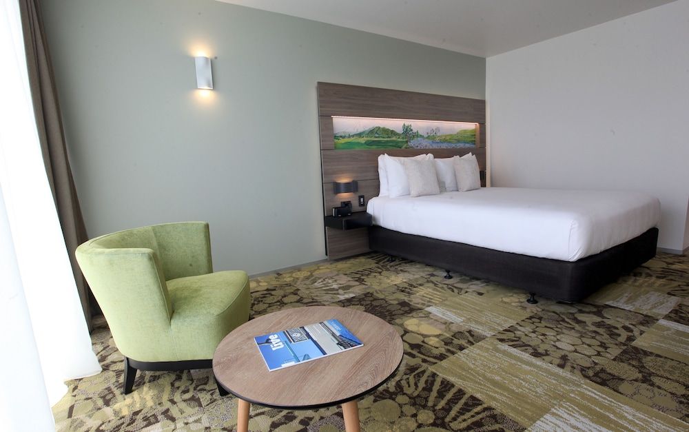 Superior Room, 1 King Bed