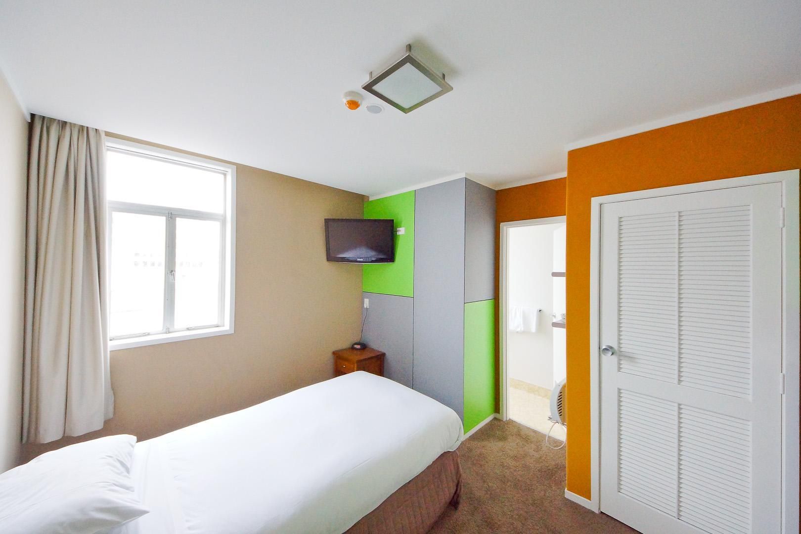 The Grosvenor Standard Single