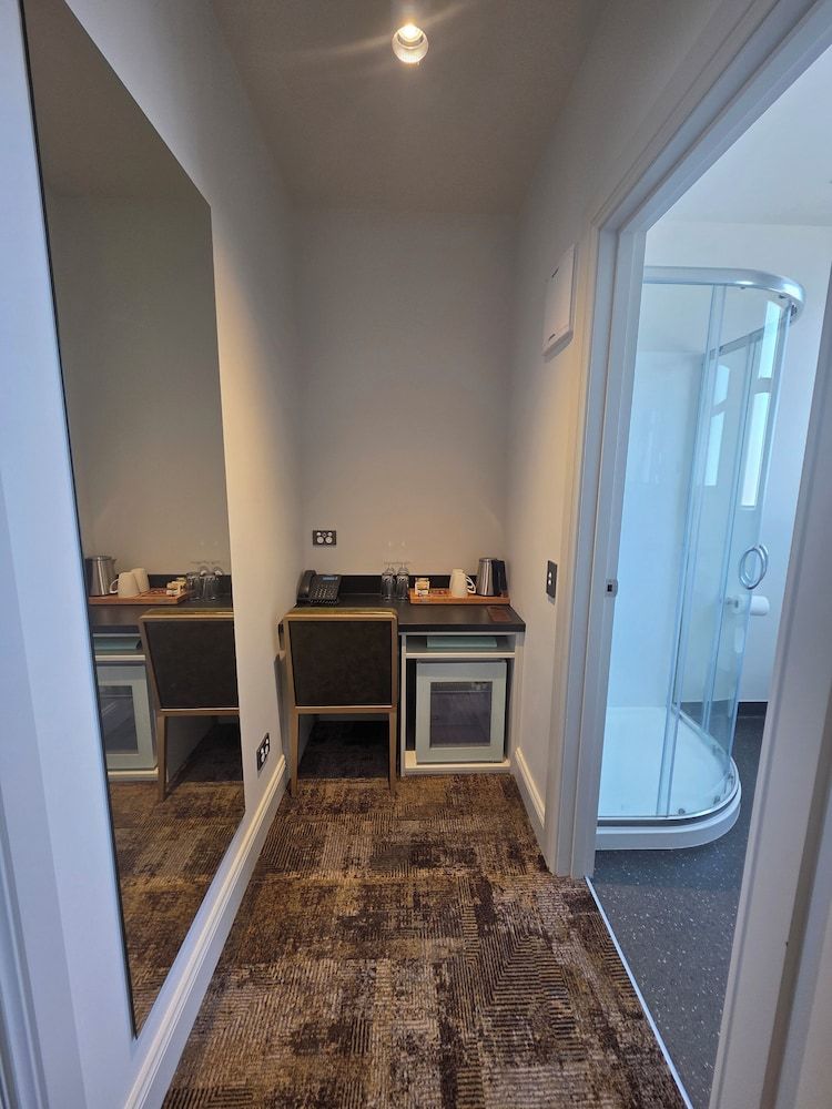 The Grosvenor Economy Double Room 3