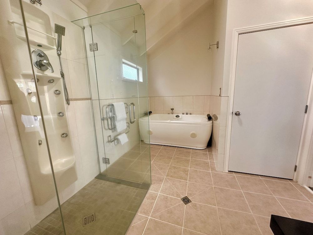 The Olive Motel Premium Suite, 1 Bedroom 9