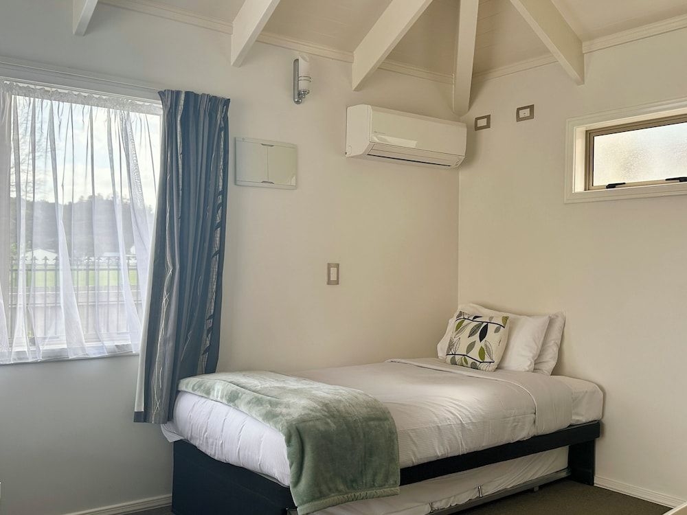 The Olive Motel Premium Suite, 1 Bedroom 3