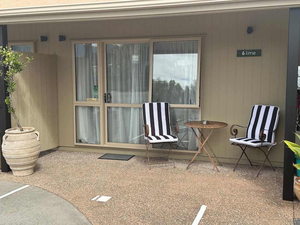 The Olive Motel Premium Studio 10