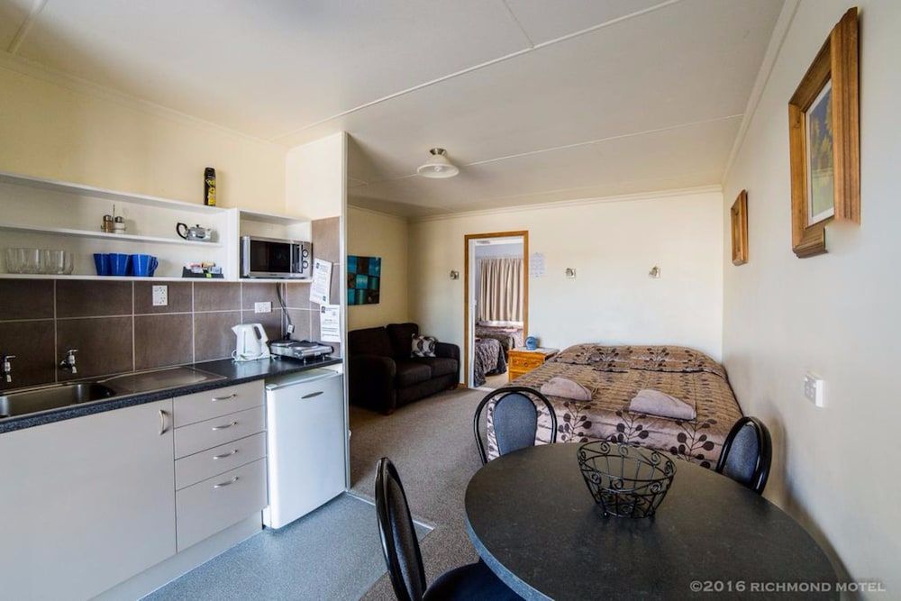 One Bedroom, Self-Contained