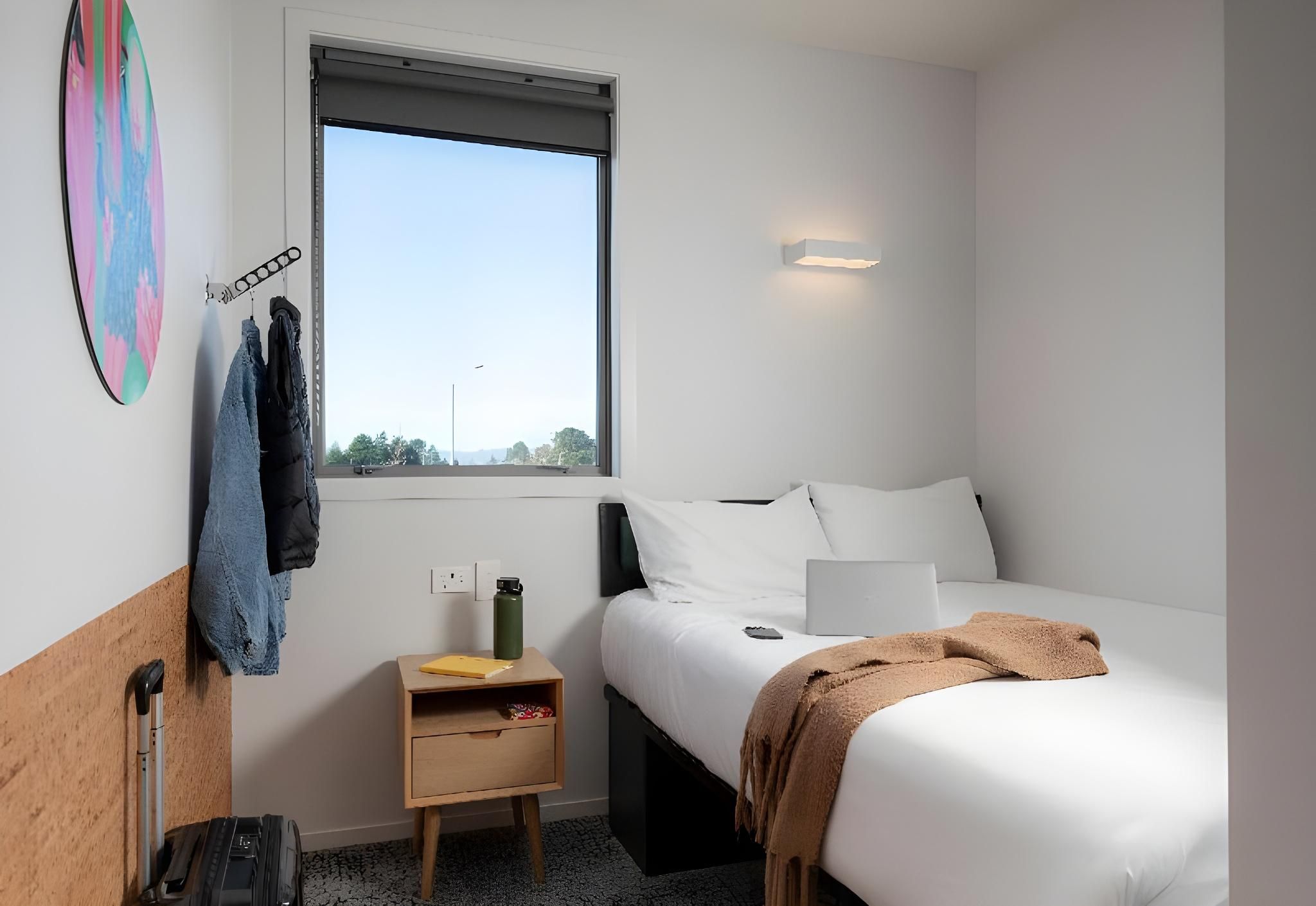 DOUBLE QUEEN ENSUITE (WHEELCHAIR ACCESS)