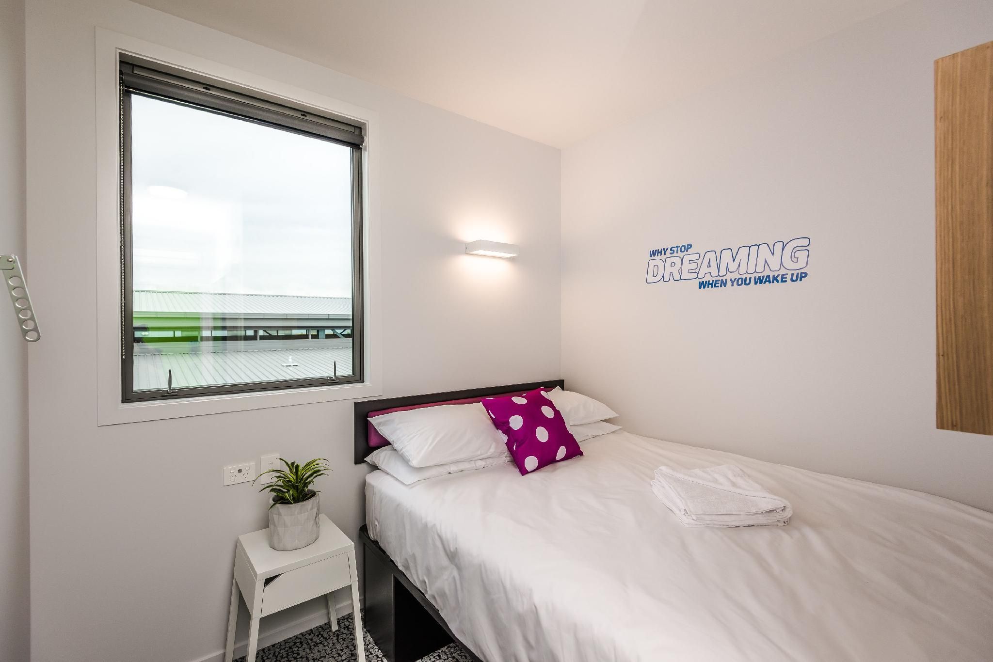Queen Room with Private Bathroom