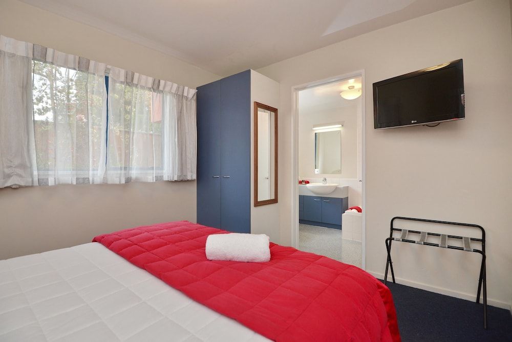 Standard Suite, 1 Bedroom, Non Smoking, Kitchen