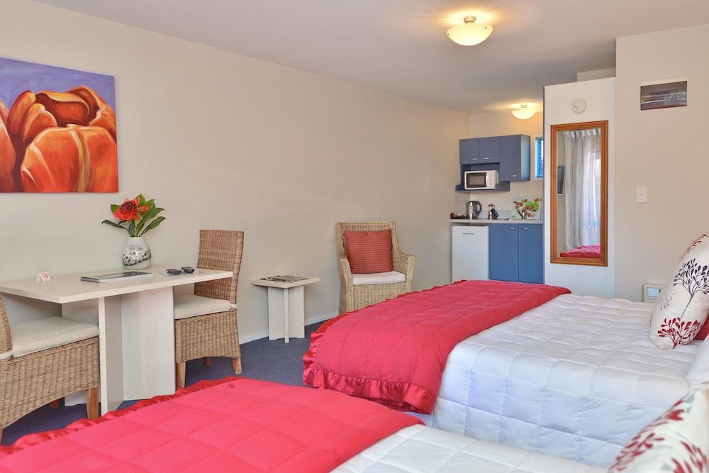 Standard Studio, Non Smoking, Kitchenette (Queen Single Studio)