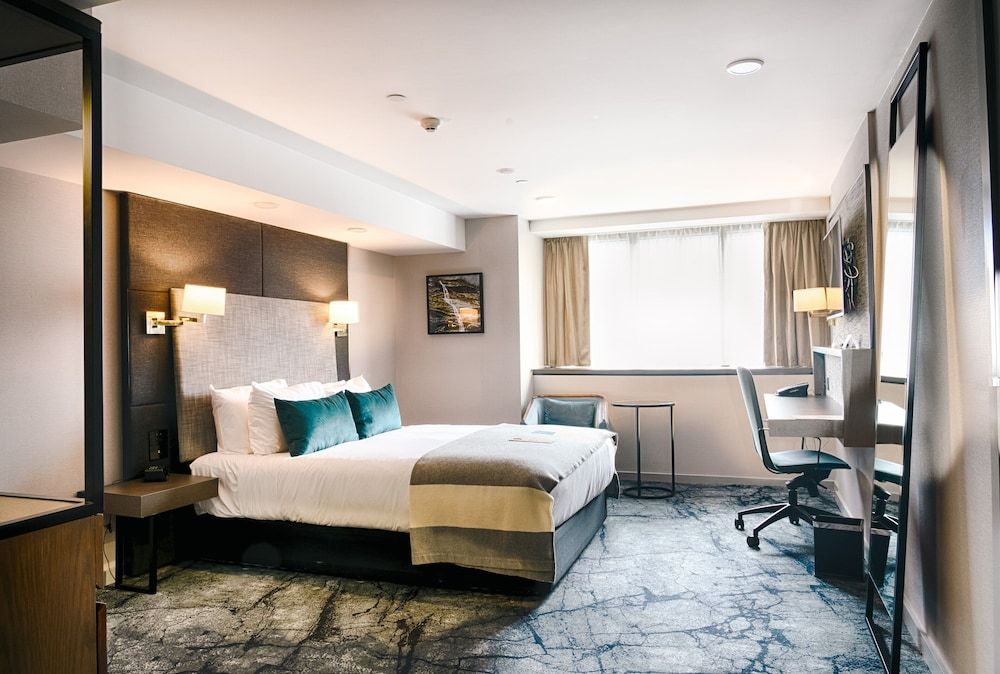 Room, 1 Queen Bed, Accessible (Low Floor)
