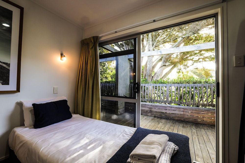 Motel - 2 Bedroom (Ocean View)