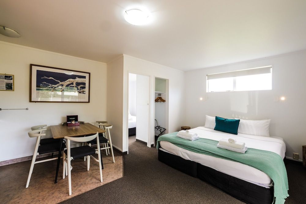 Self Contained Unit - 1 Bedroom (8)
