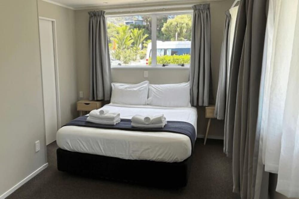 Self Contained Unit - 1 Bedroom (4)