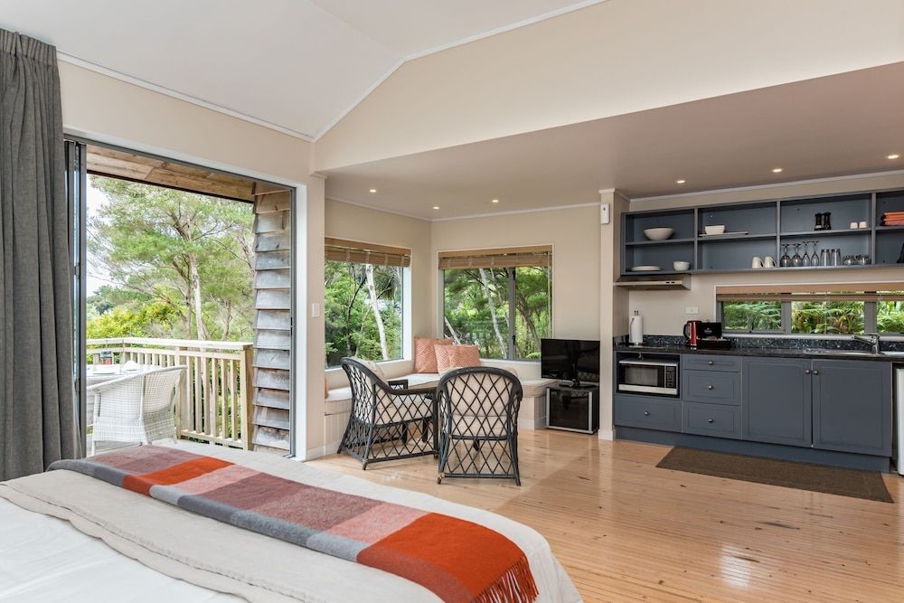 Bay of Islands Holiday Apartments Studio